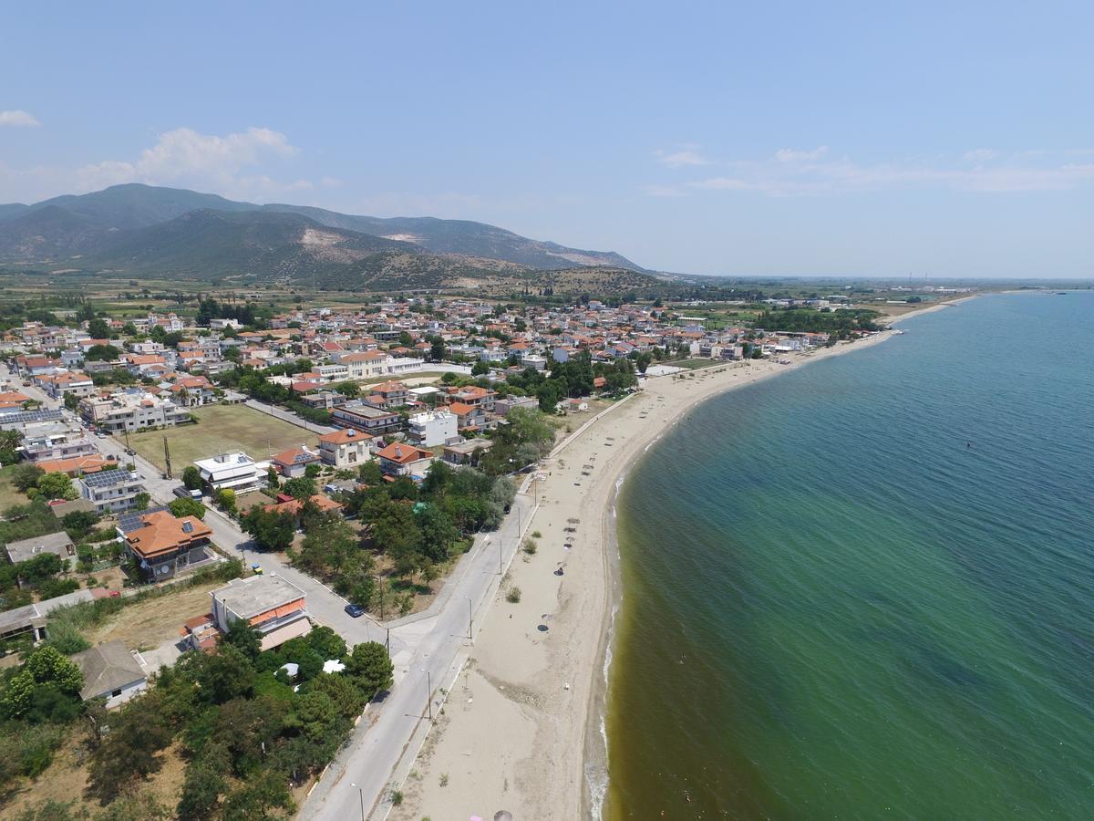 Hotel Paralia Неа-Карвали Экстерьер фото