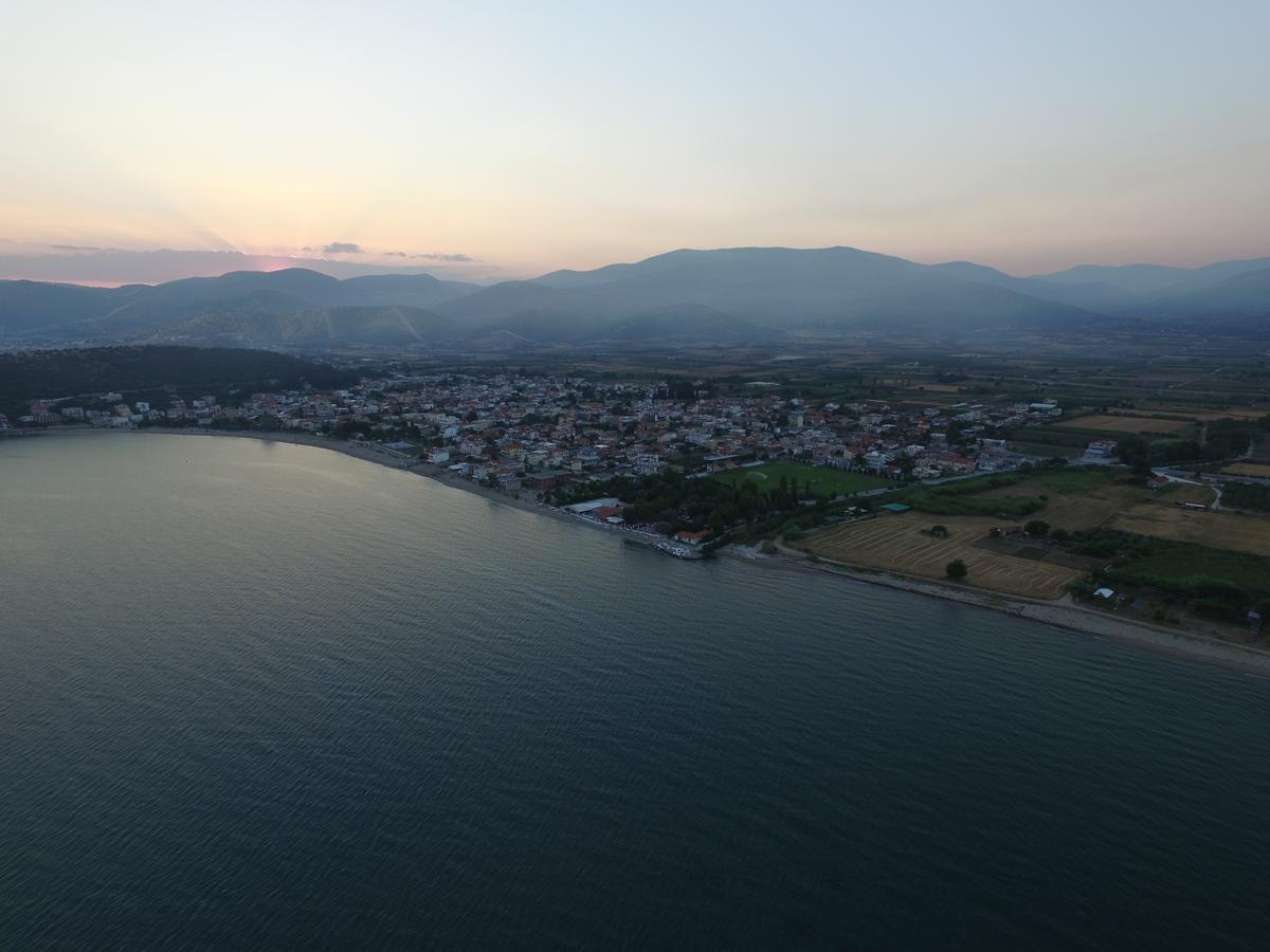Hotel Paralia Неа-Карвали Экстерьер фото