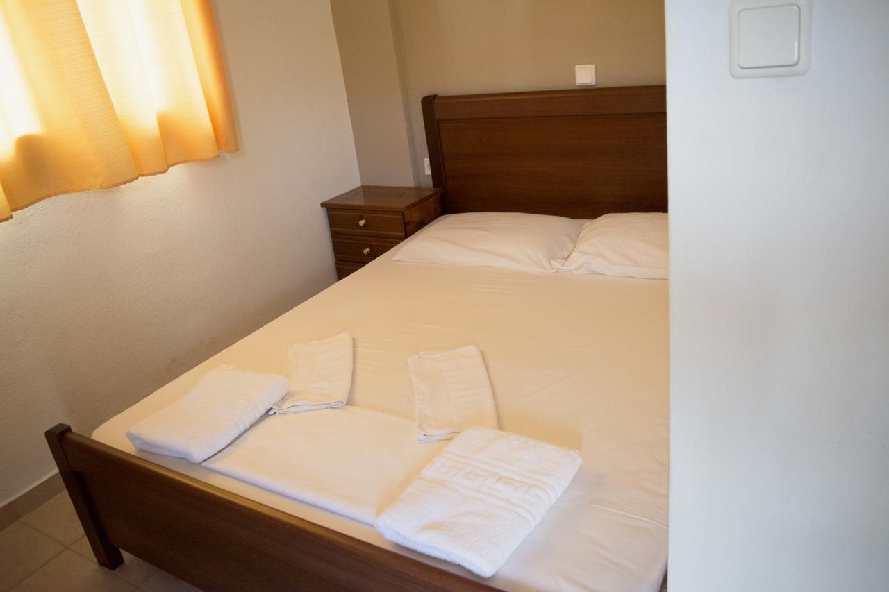 Hotel Paralia Неа-Карвали Экстерьер фото