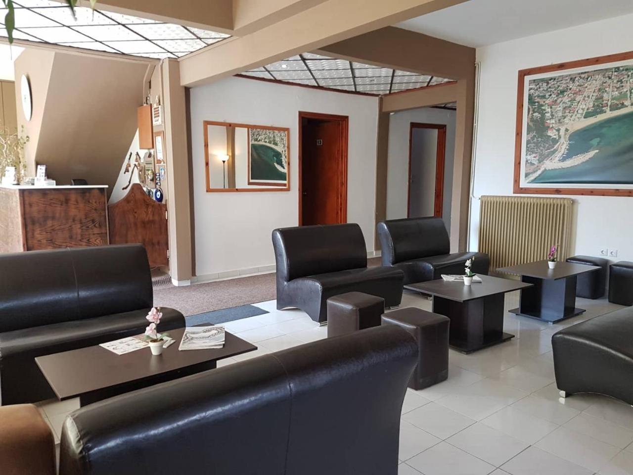 Hotel Paralia Неа-Карвали Экстерьер фото